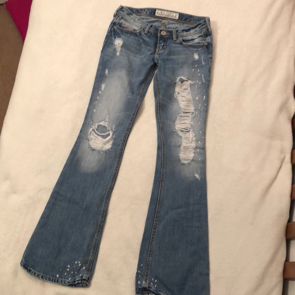 Hollister destroyed jeans